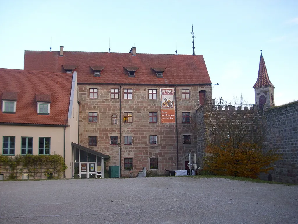 Pflegamtsbau im Osten der Abenberger Burg mit dem Museum „Haus fränkischer Geschichte‎“