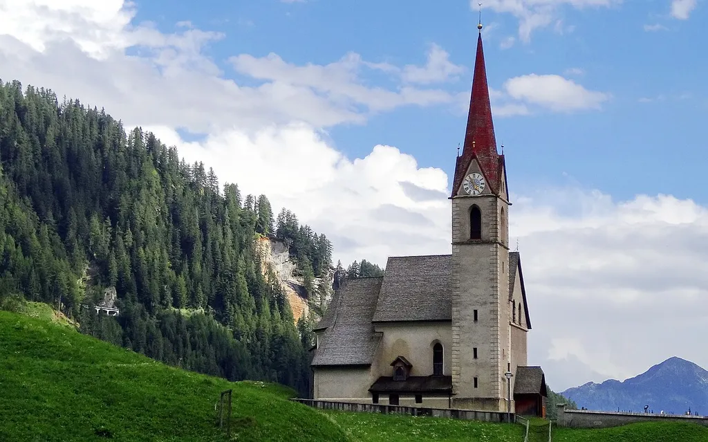 Herz-Jesu-Pfarrkirche in Rabenstein (Gemeinde Moos in Passeier, Südtirol)