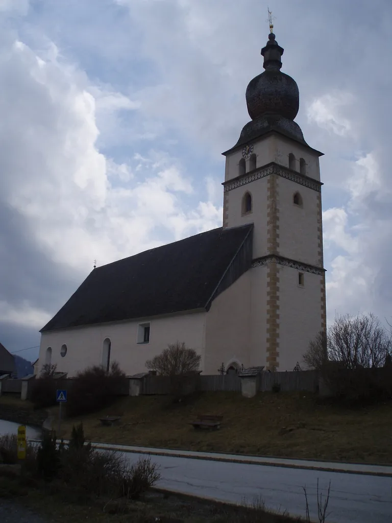 Kath. Pfarrkirche hl. Oswald mit Friedhof