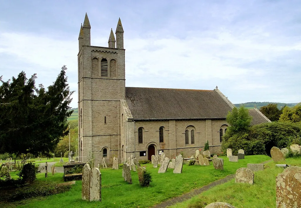 St Peter, Glasbury