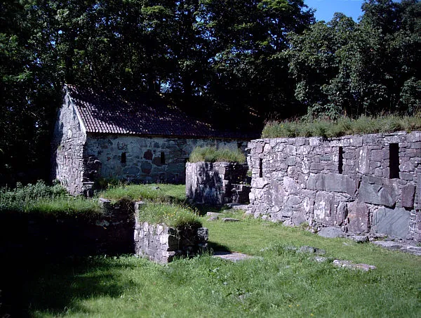 Isle of Halsnoy, Monastery