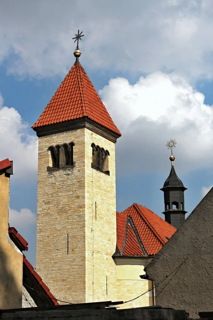 Kostel svatých Petra a Pavla v Řeporyjích