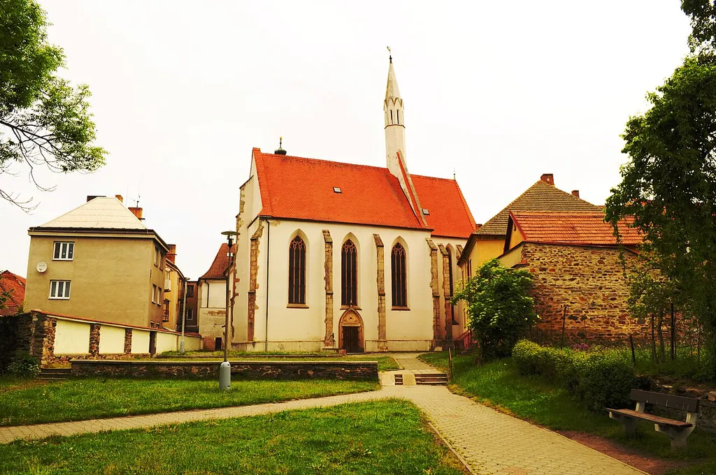 Jižní pohled od potoka na kostel sv. Víta, celá situace ze Soběslavi.