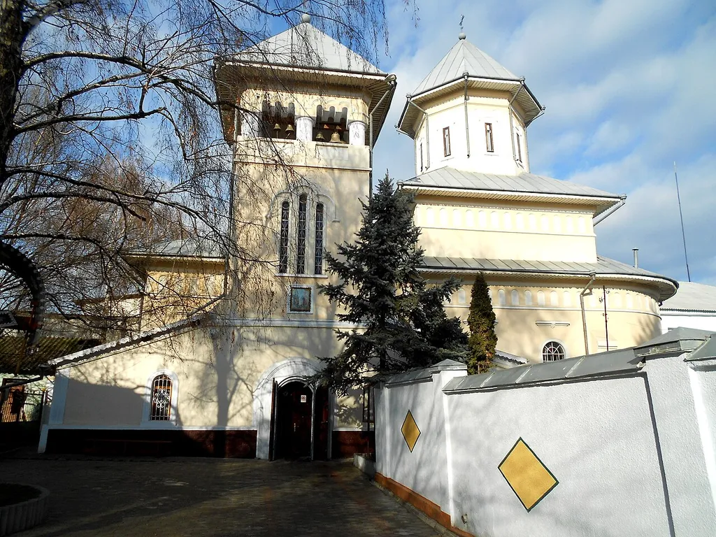 Biserica Sf. apostoli Petru și Pavel din Bălți