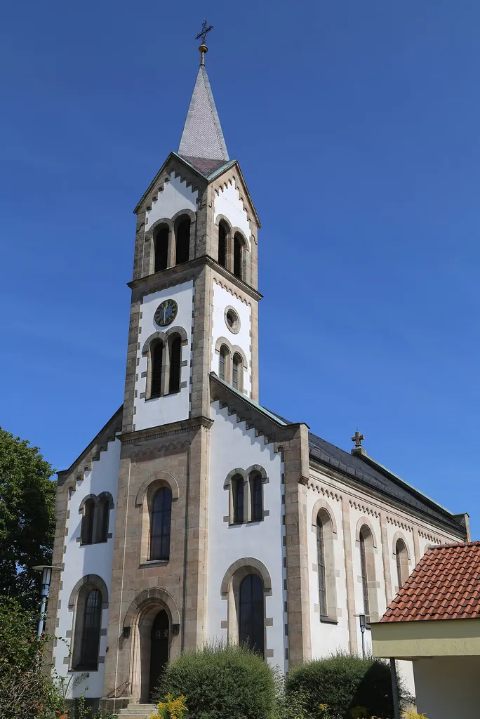Kirchenstraße 23, Weisendorf; Katholische Pfarrkirche St. Josef, neuromanisch, 1885; mit Ausstattung This is a picture of the Bavarian Baudenkmal (cultural heritage monument) with the ID D-5-72-164-14 (Wikidata)