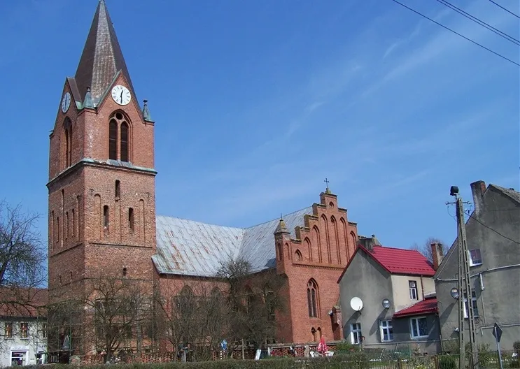 Polanów - kościół pomocniczy pw. Wniebowięcia NMP (zabytek nr 538)