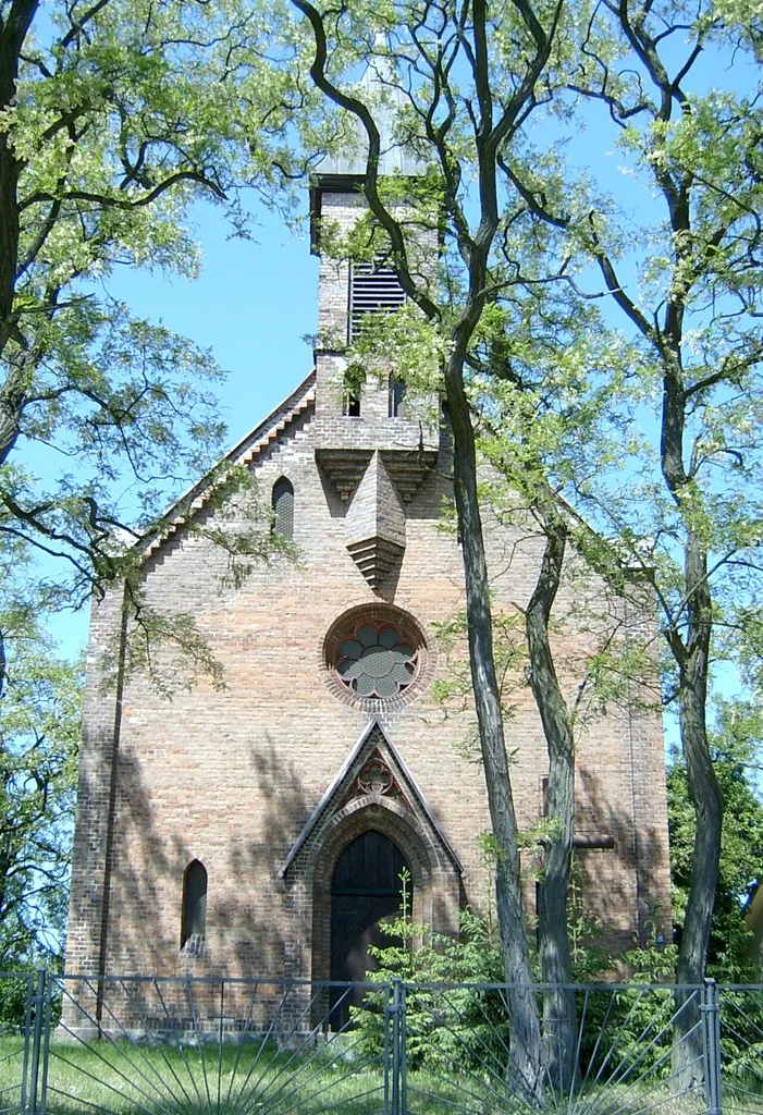 Kirche in Stare Biskupice (Słubice).