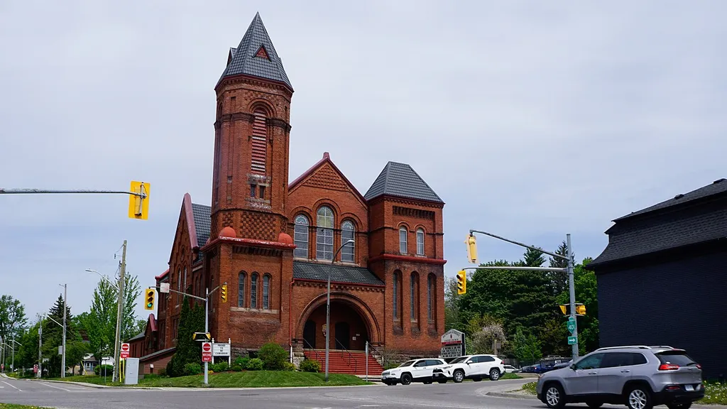 Dundas Street United Church (church building in Woodstock, Ontario, Canada)