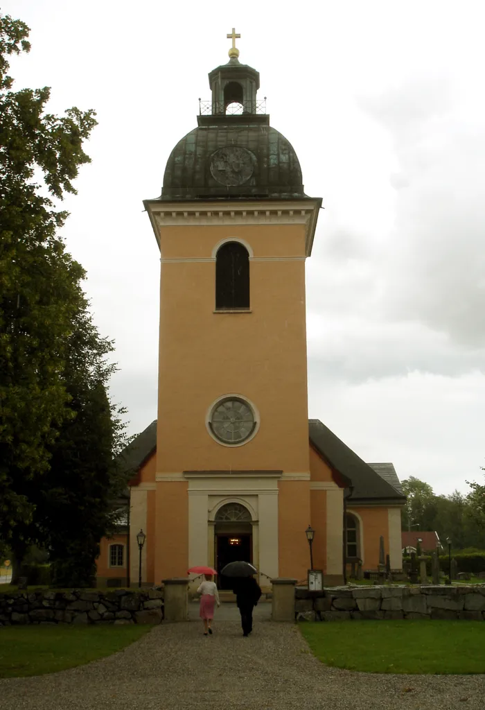 Rinkaby kyrka i Glanshammars församling, Strängnäs stift.
