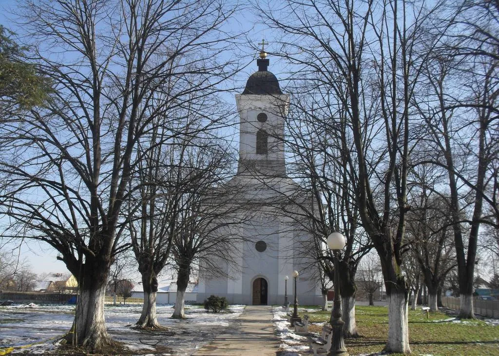 Храм СПЦ Рођења Пресвете Богородице у Богатићу, Мачва, Србија