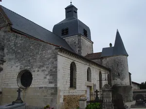 Saint-Germain-la-Ville Churchyard