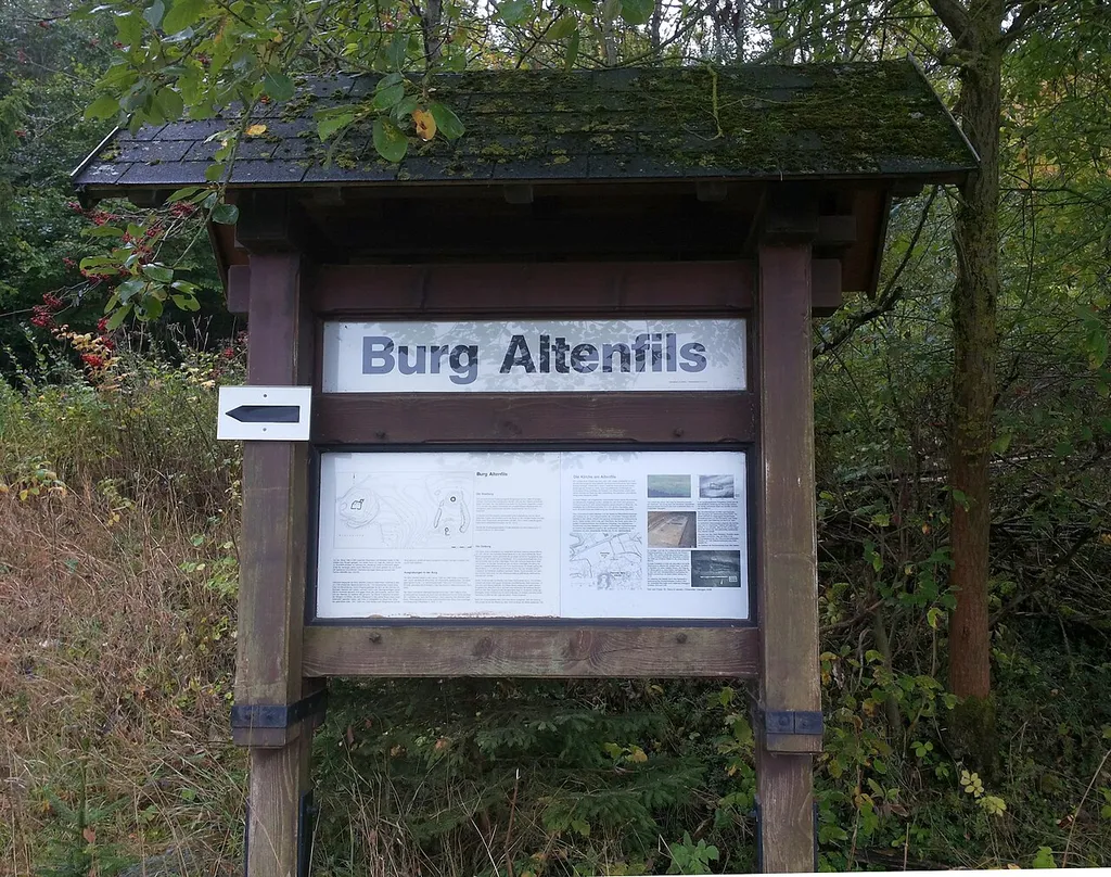Hinweistafel Burg Altenfils, Brilon-Rösenbeck (Germany)