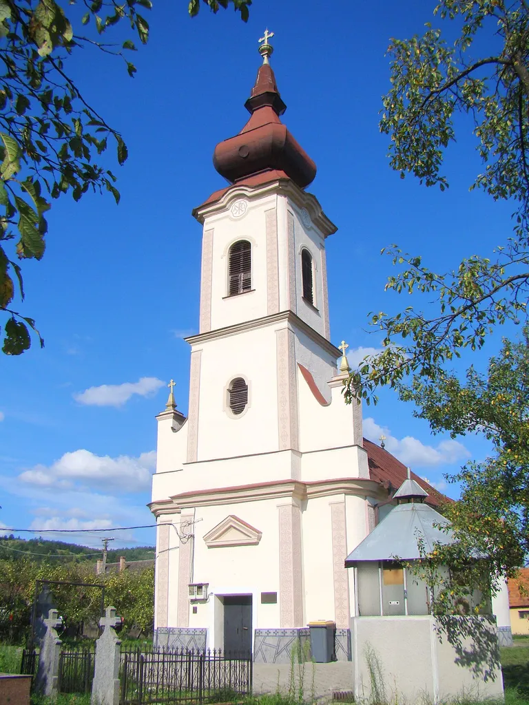 Biserica ortodoxă „Sf. Dumitru”, localitate componentă TINĂUD; oraș Aleșd