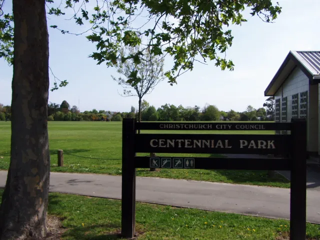 Centennial Park from the Lyttelton Street end. Author: