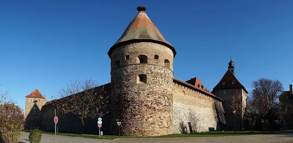Deutschland, Bayern, Landkreis Wunsiedel, Ort Hohenberg an der Eger, Burg Hohenberg vom PKW-Parkplatz