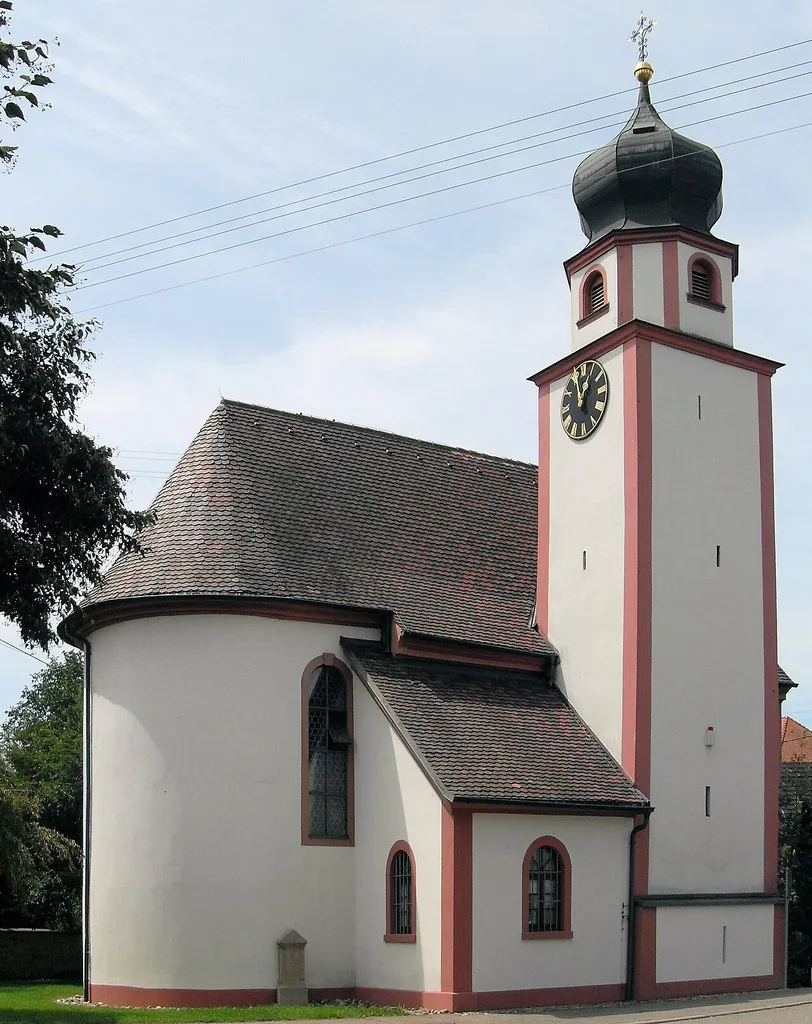 Heilig-Kreuz-Kirche in Ehrenkirchen-Offnadingen