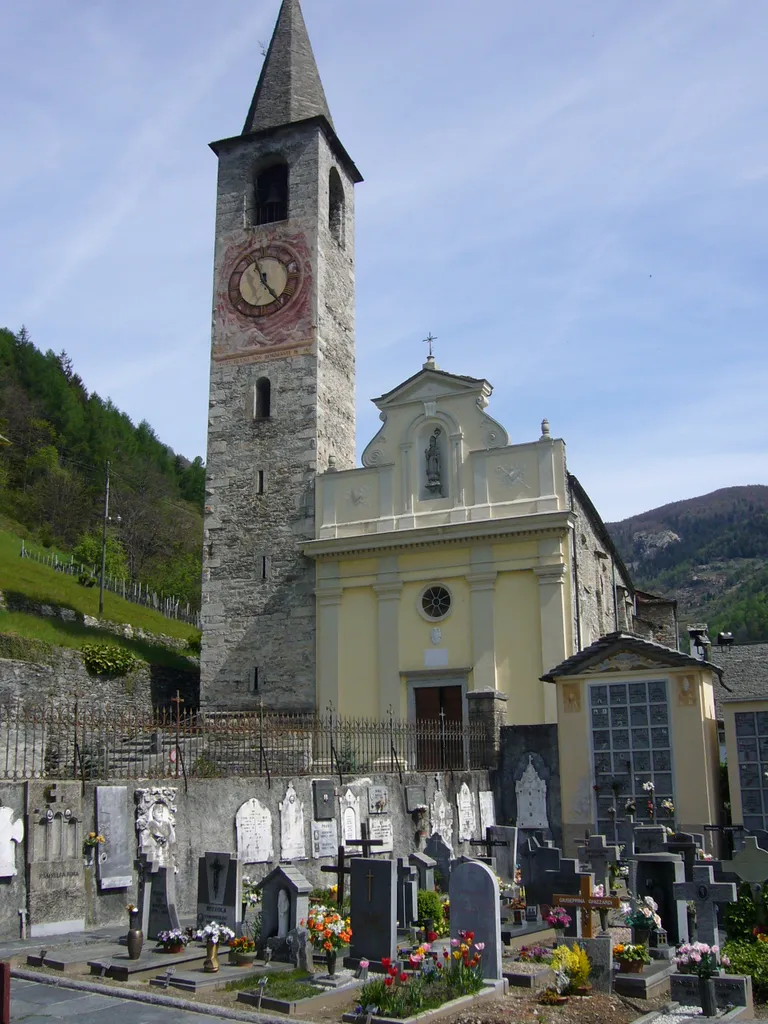 Chiesa di San Remigio a Loco, Onsernone, Canton Ticino, Svizzera 770 m/M