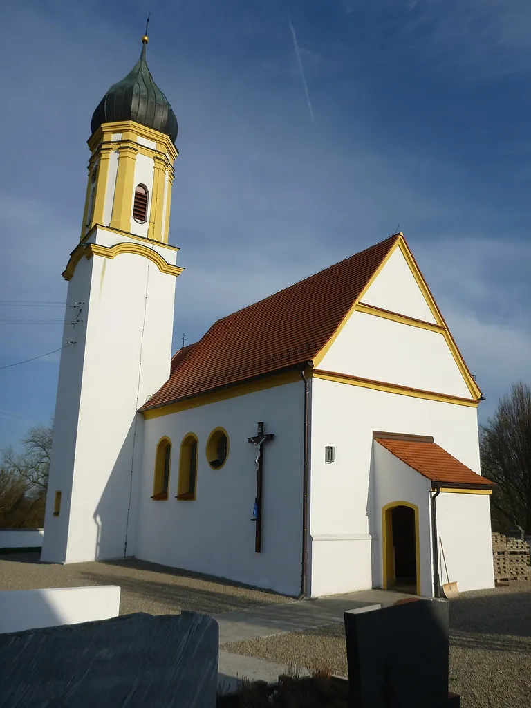 Filialkirche St. Agatha in Nordendorf Blankenburg, Saalbau mit eingezogenem Chor und nördlichem Turm mit Zwiebelhaube, Turmuntergeschoss und Chor 2. Hälfte 15. Jahrhundert, Langhaus von Hans Georg Radmiller 1713, Turmoberbau von Leonhard Radmiller, 1761/62; mit Ausstattung.