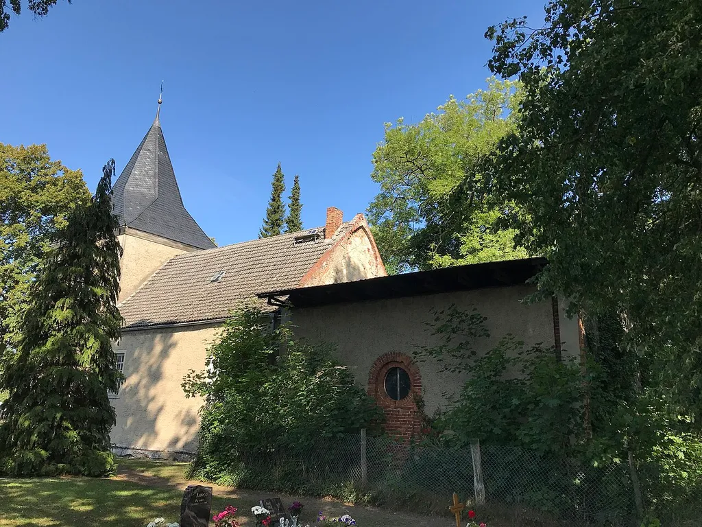 Die Kirche Groß Spiegelberg ist eine verputzte Feldsteinkirche in Groß Spiegelberg, einem Ortsteil der Gemeinde Jatznick im Landkreis Vorpommern-Greifswald in Mecklenburg-Vorpommern. Im Innern steht unter anderem ein Kanzelkorb aus dem 18. Jahrhundert.