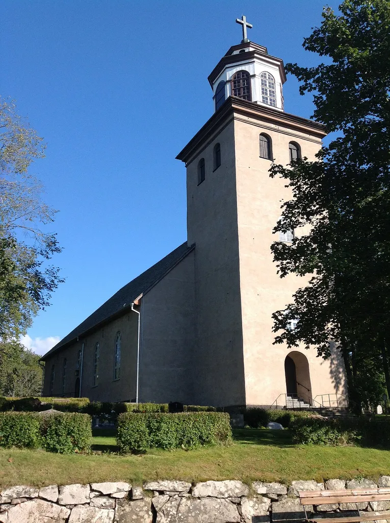 Framsidan på By Kyrka i Värmland
