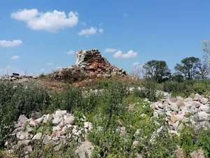 Castle ruins in Krępcewo