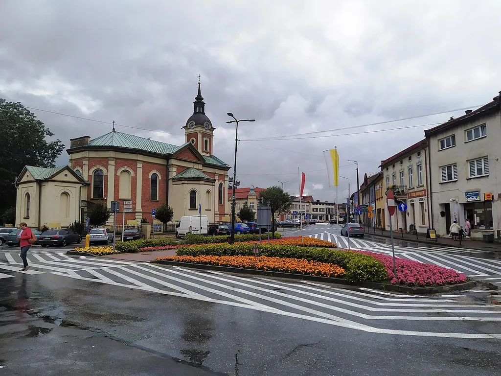 Rynek w Kalwarii Zebrzydowskiej z kościołem pw. Świętego Józefa