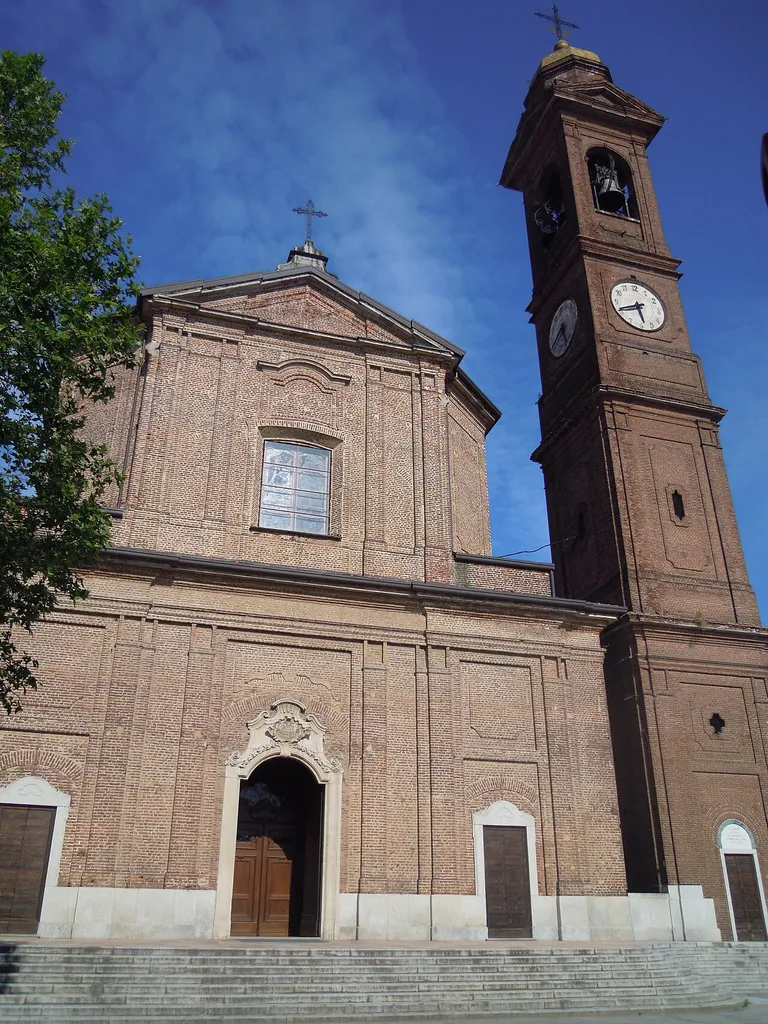 La Chiesa Parrocchiale della Santissima Trinità a Samarate (VA)