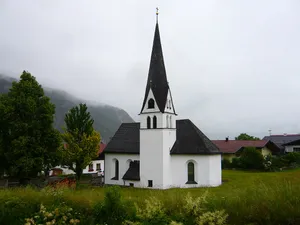 Kath. Filialkirche hl. Kreuz in Unterdorf