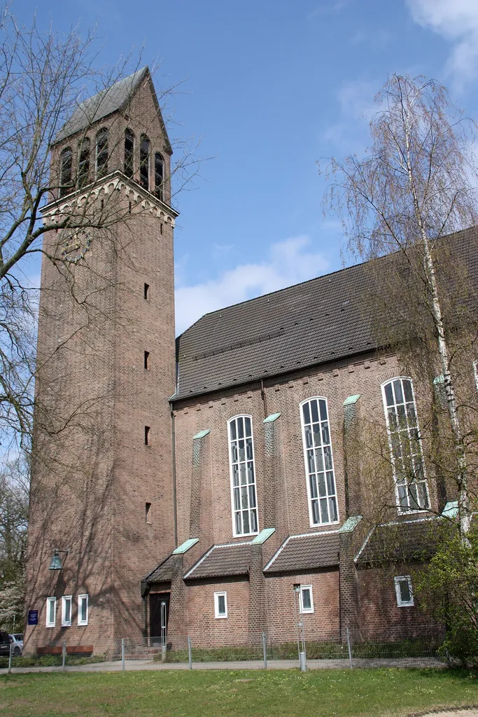 Hamburg, Volksdorf, Kirche am Rockenhof, Ansicht von Süden