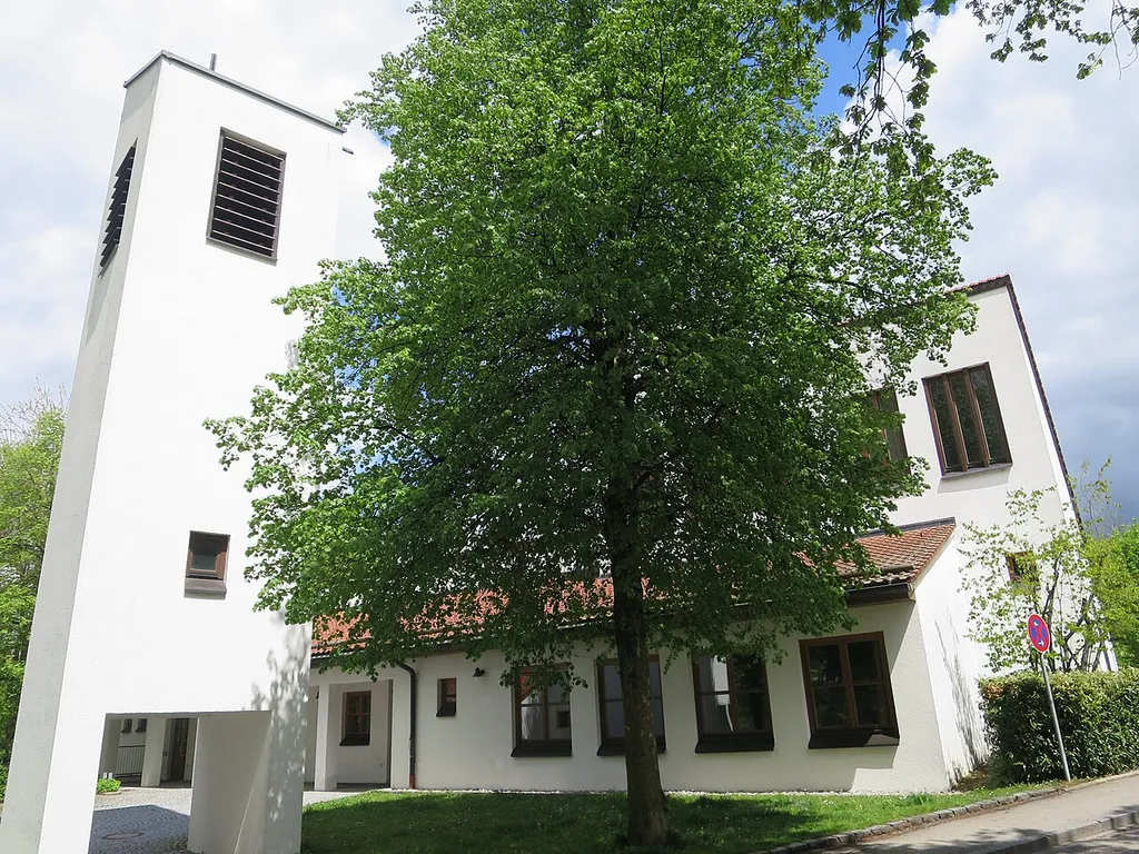 Ev.-luth. Christophoruskirche in Zorneding.