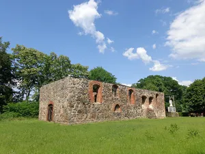 Kirchenruine Ganzer