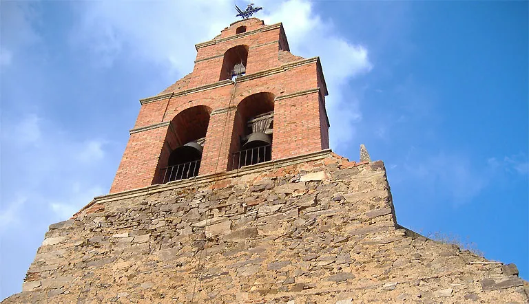 Campanario de la iglesia de Grisuela del Páramo, provincia de León. España.