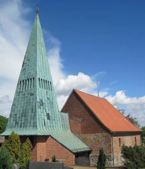 Gothic church in Hamberge. The tower replaced the old wooden one of similar shape after a fire in 1957.