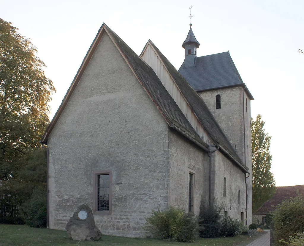 ev.Kirche in Wettesingen, Gemeinde Breuna, Ansicht von Nordosten
