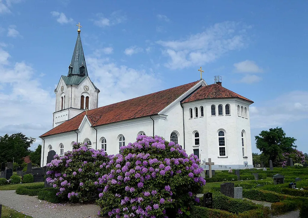 Kyrkan från sydost