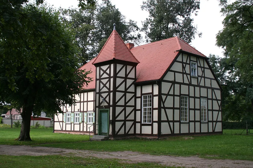 Schul- und Bethaus Alttrebbin, Dorfstr. 2, Alttrebbin, Gemeinde Neutrebbin, Brandenburg