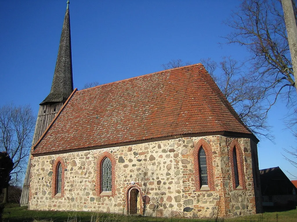 Dorfkirche von Bargensdorf, eingemeindeter Stadtteil von Burg Stargard (Landkreis Mecklenburgische Seenplatte)