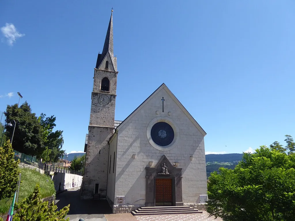 Cloz (Novella, Trentino, Italy), Saint Stephen church