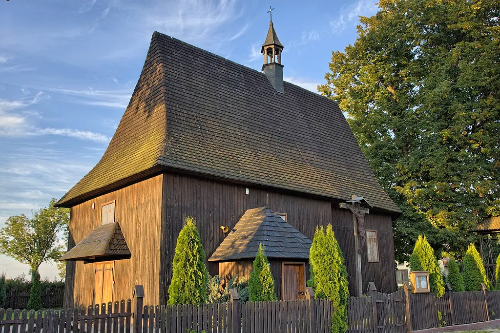 Wiktorów - kościół filialny św. Zygmunta (św. Walentego Męczennika), XVI, ok. 1760, 1984-1986