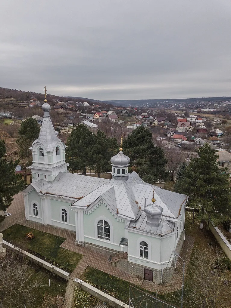 Biserica, viziune din spate