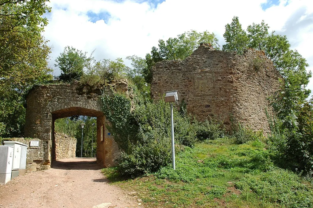 Das innere Tor der Landsburg bei Obermoschel