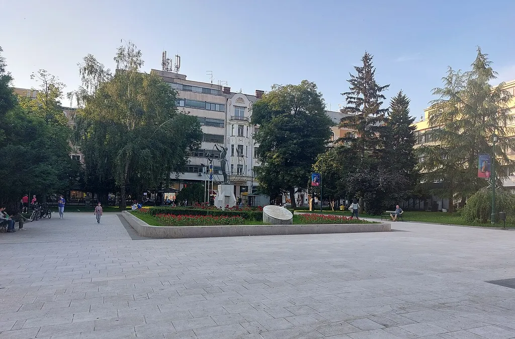 Trg Oslobođenja - Alija Izetbegović