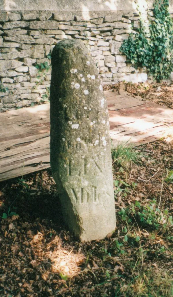 Milestone in Bletchingdon, Oxfordshire