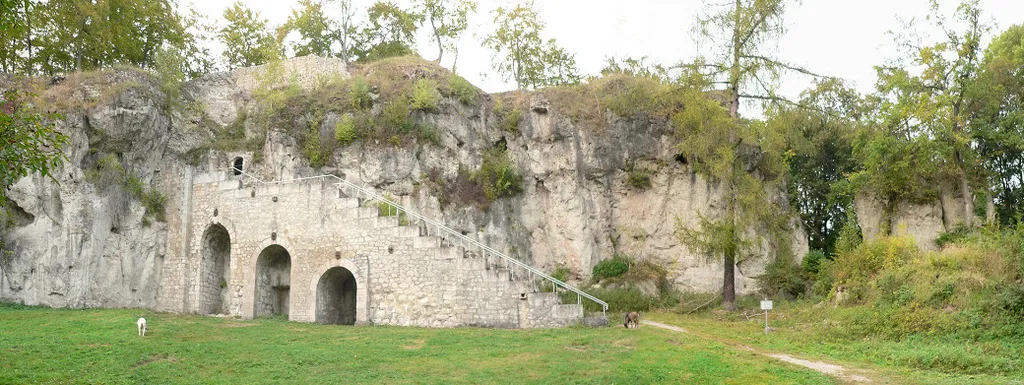 Burg Scharzfels, Oberburg auf Dolomit-Felsen
