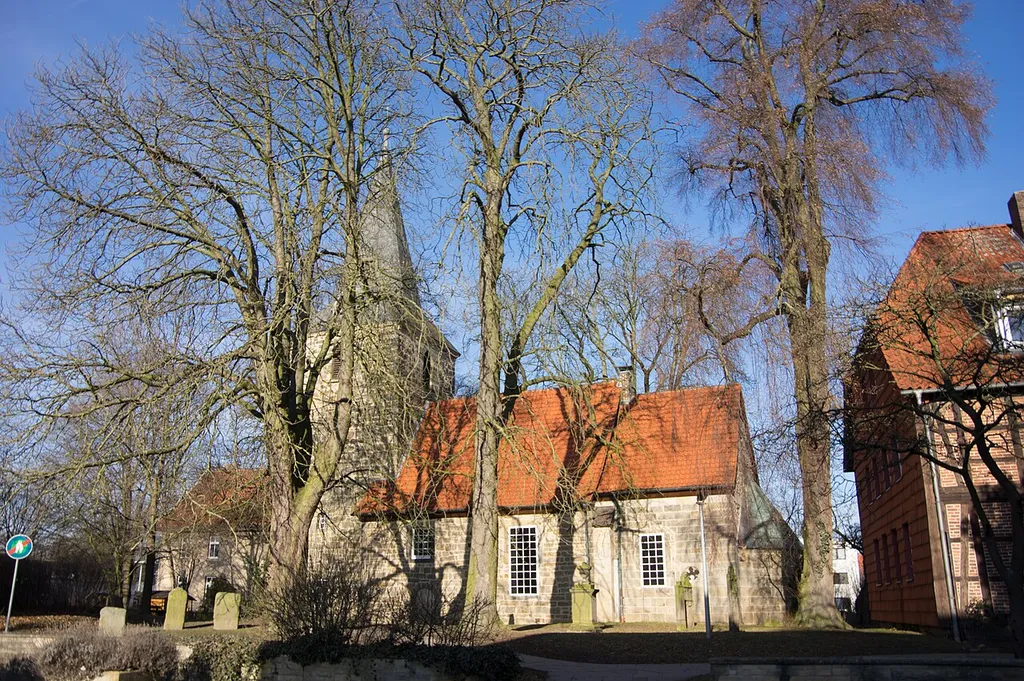 Hemmingen, Ortsteil Hiddestorf in Niedersachsen. Die Kirche steht unter Denkmalschutz.