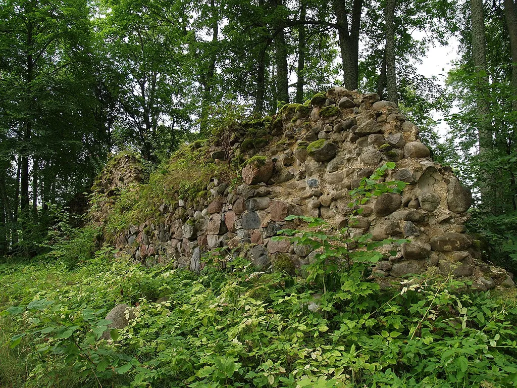 Asti ordulinnuse müürid