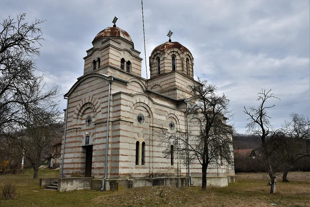 Sumrakovac crkva Svете Trojicе