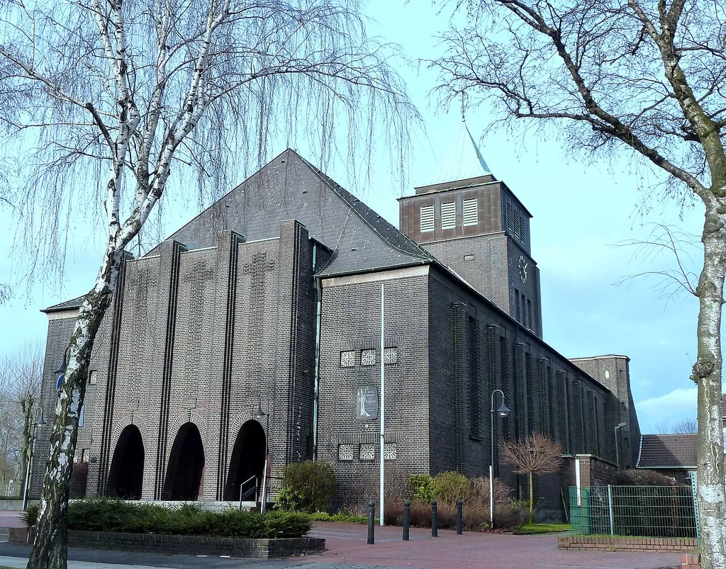 Die Kath. Parabelkirche St. Ludgerus in Bottrop – Fuhlenbrock