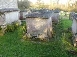 Table tomb 3 metres south of St Mary's Church [NHLE 1093886]