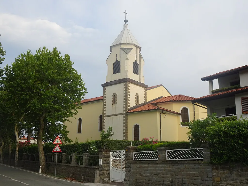 Cerkev Srca Jezusovega, Spodnje Škofije